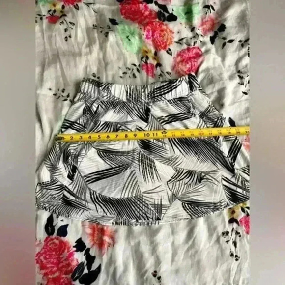T for Talbots Grey/Black Palm Tree Print Athletic Skort Sz. SP - Picture 5 of 11
